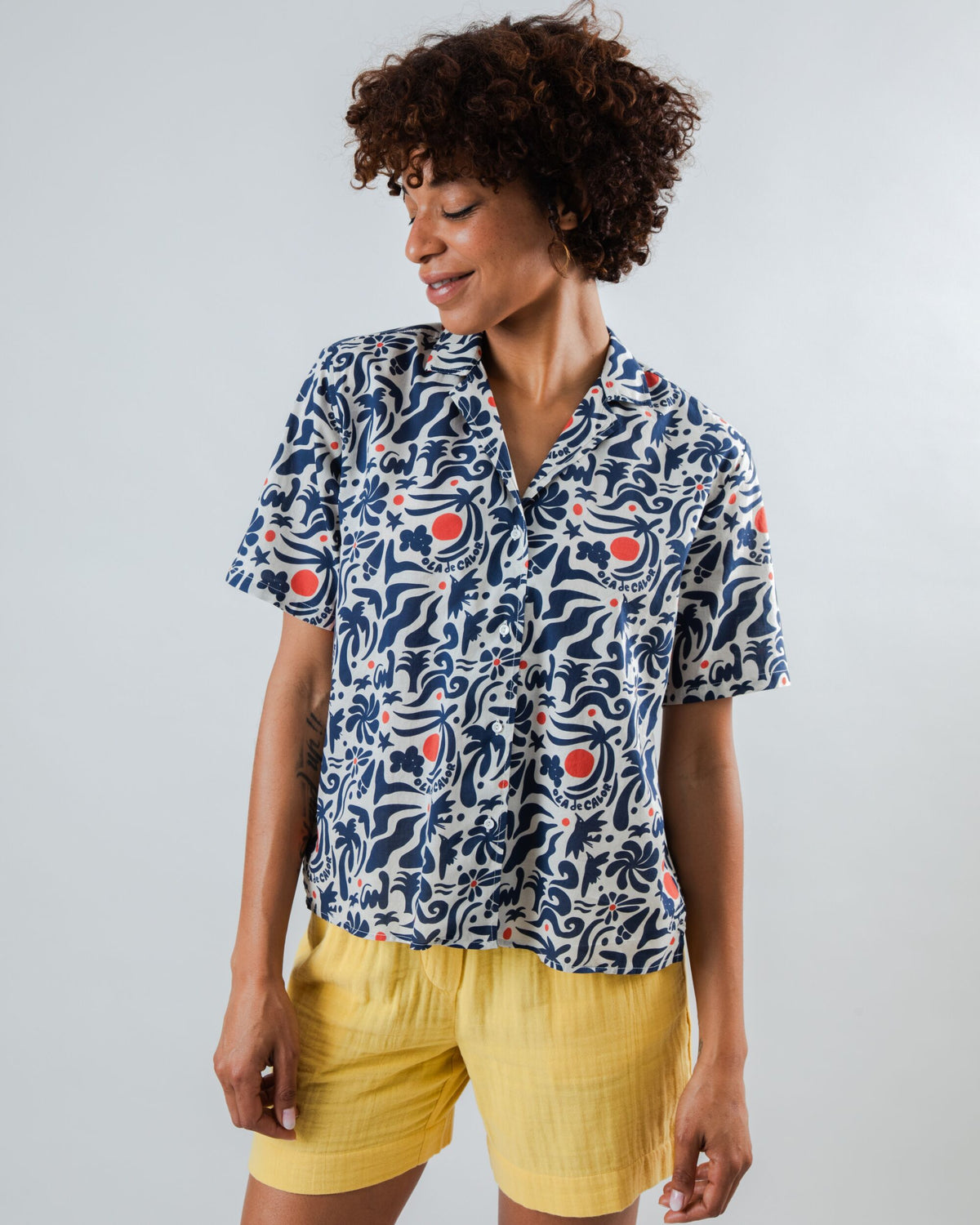 Ola de Calor Aloha Blouse Navy