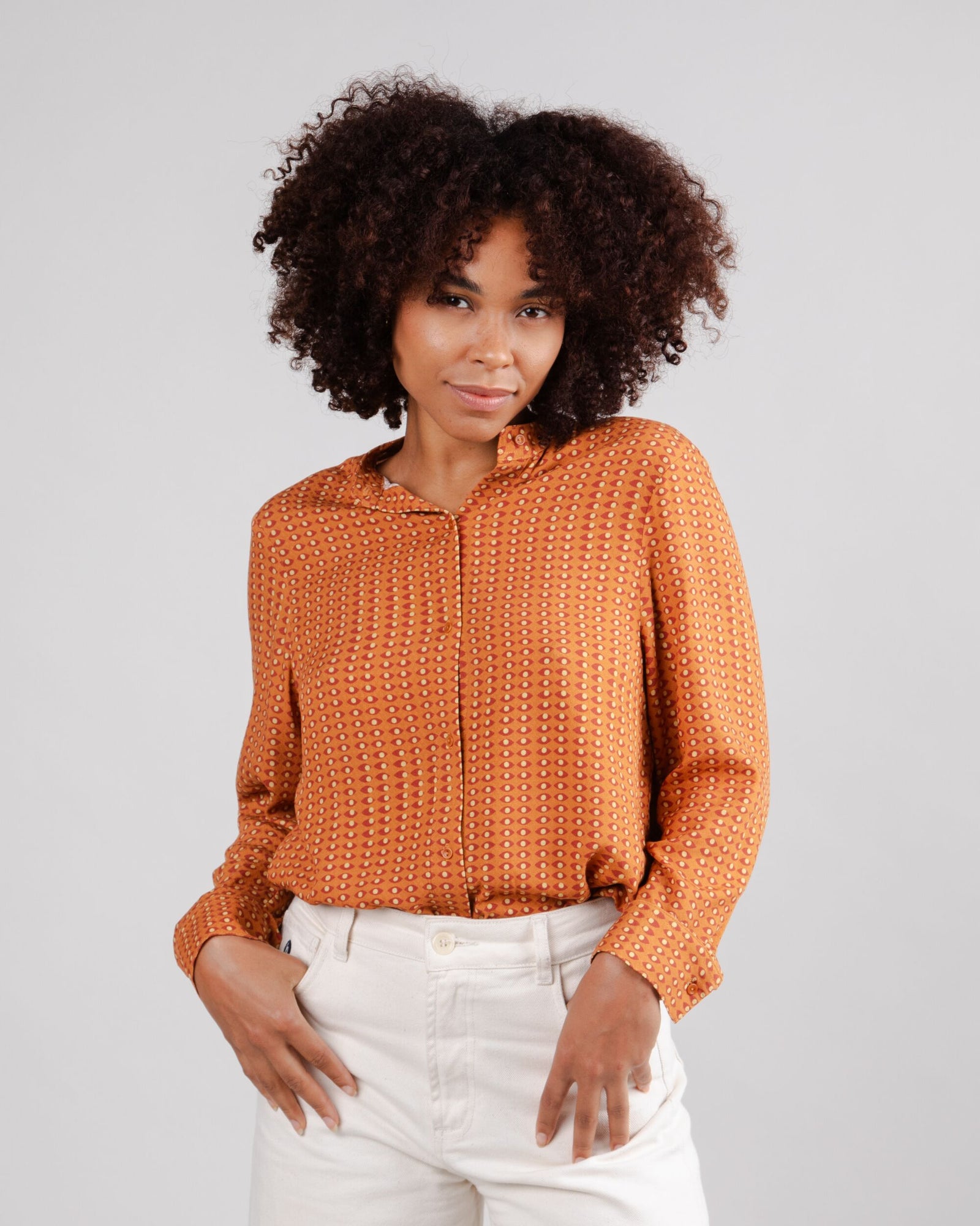 Eyes Mao Regular Blouse Spices